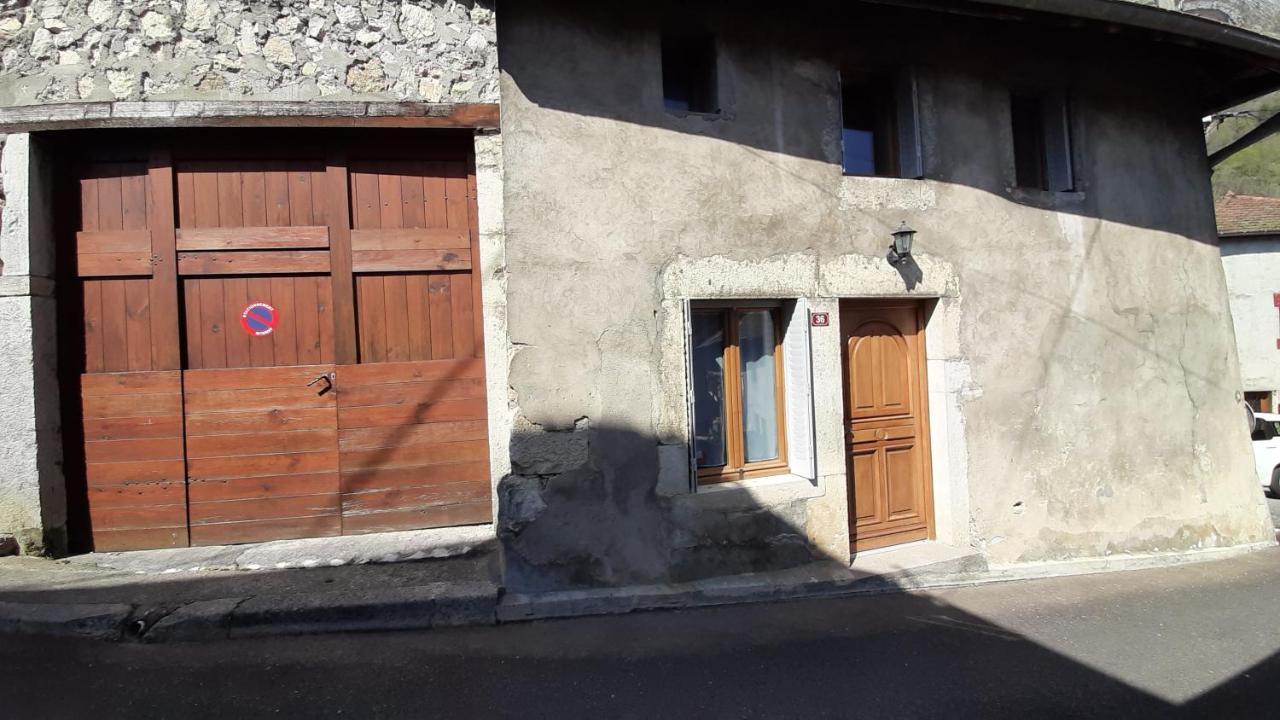 Petite Maison De Village Situee Entre Lacs, Cascades Et Montagnes Virieu-le-Grand Zewnętrze zdjęcie
